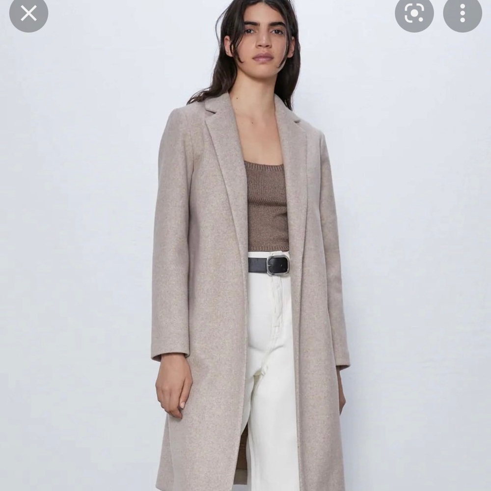 Zara Tan Trench Coat with Notched Lapel and Relaxed Fit